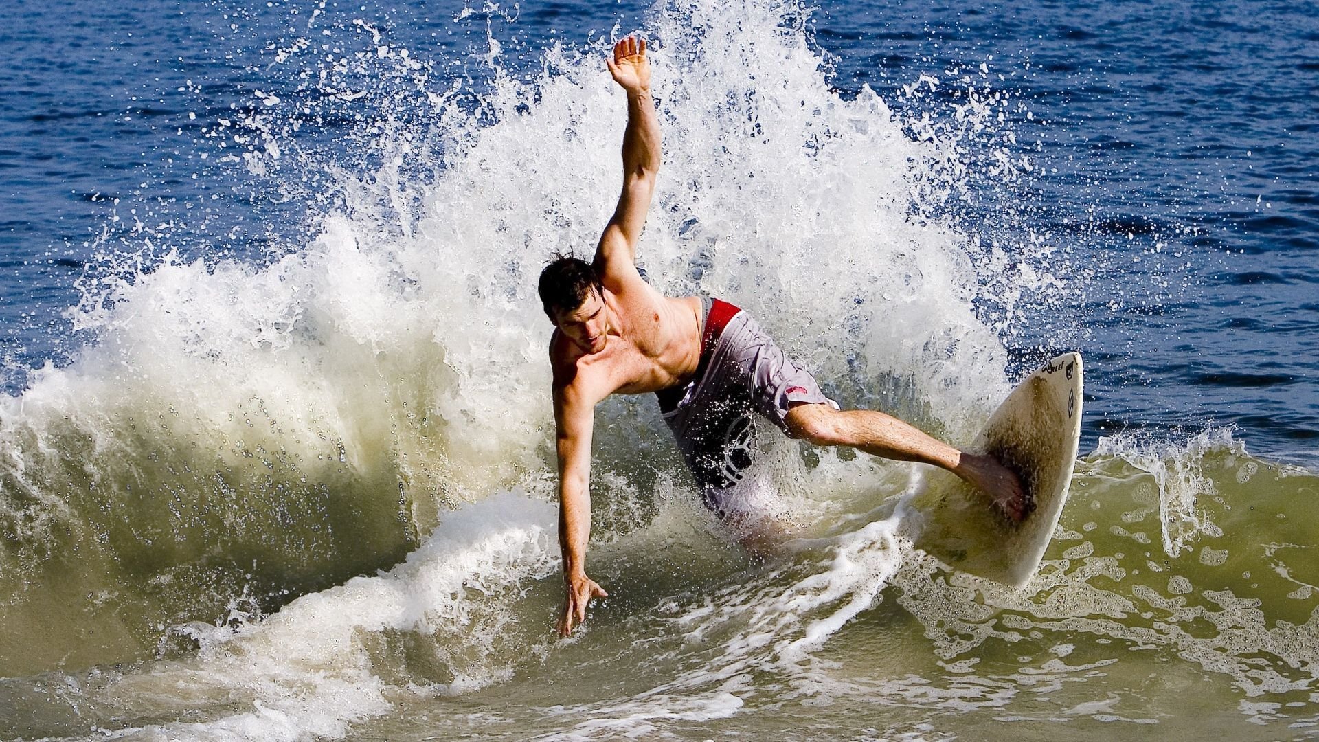 中国女篮积极参与公益活动 展现运动员风采，中国女子蓝球队员