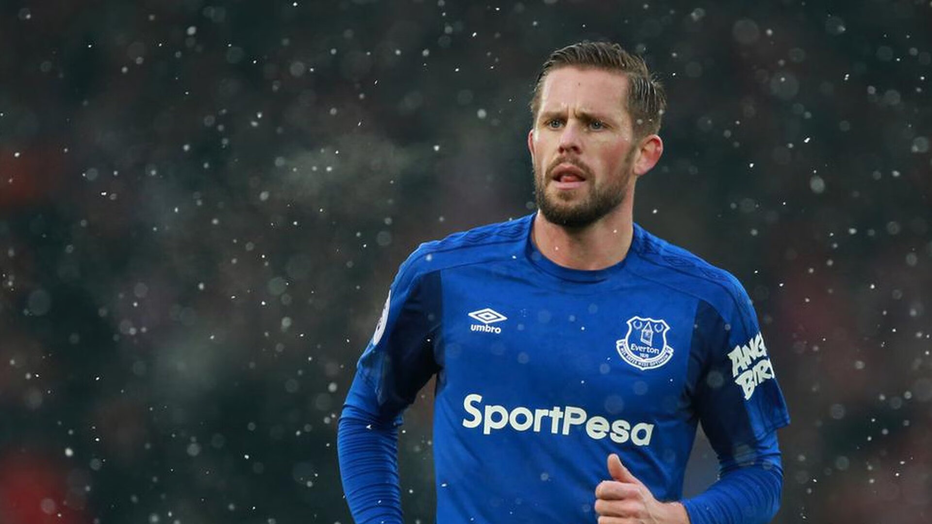 马赛双中场组合稳固中路屏障，马赛联赛